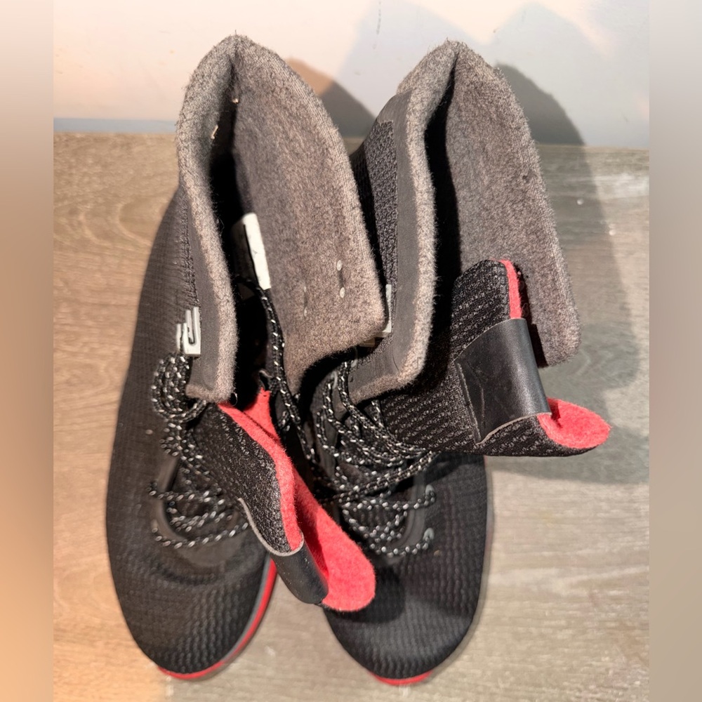 Nike Air Jordan Future Boot “Bred” - Picture 8 of 10